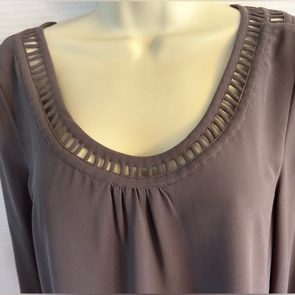 Naked Zebra quarter sleeve blouse with criss criss back detail. Sz S. P20 - Picture 3 of 7